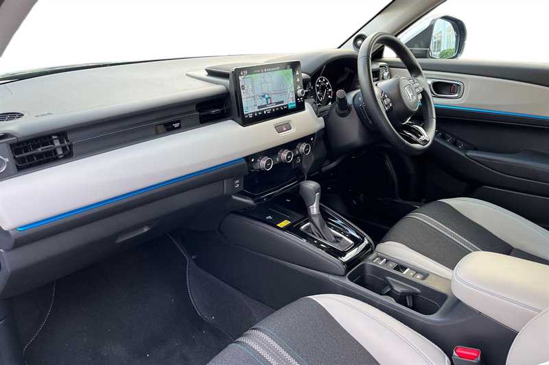 Used Honda HR-V 2025 for sale - 76372654: Photo 2