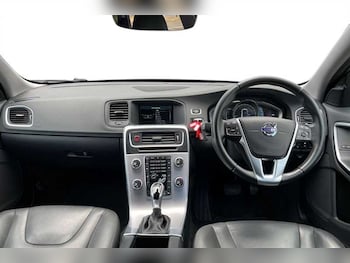 Used Volvo V60 2017 for sale - 78773863: Photo