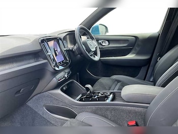 Used Volvo XC40 2023 for sale - 78924475: Photo