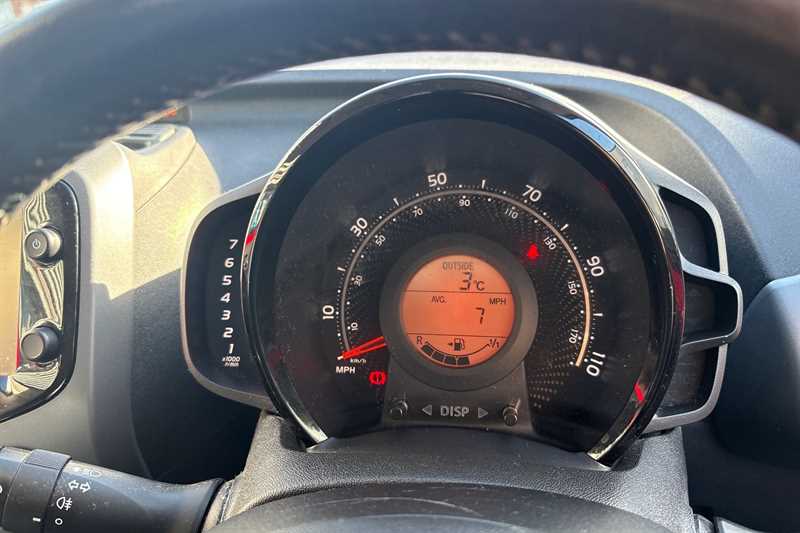 Used Toyota AYGO 2018 for sale - 77526325: Photo 11