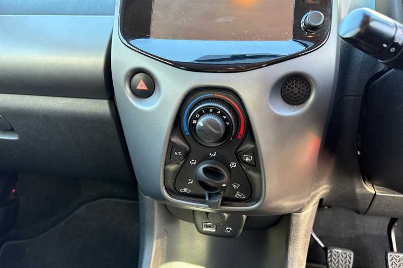 Used Toyota AYGO 2018 for sale - 77526325: Photo 16