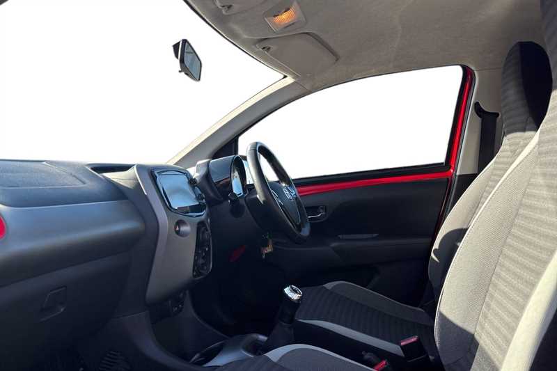 Used Toyota AYGO 2018 for sale - 77526325: Photo 2