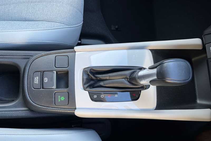 Used Honda Jazz 2022 for sale - 76648329: Photo 25