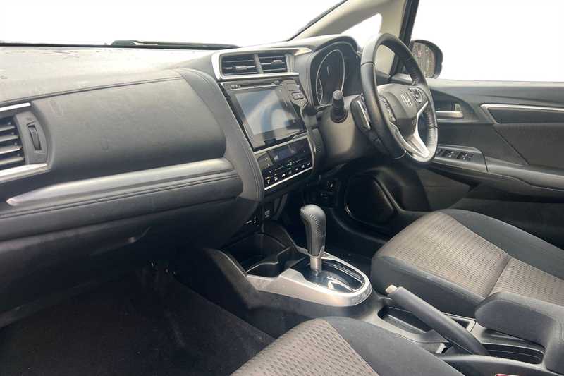 Used Honda Jazz 2018 for sale - 78074691: Photo 2