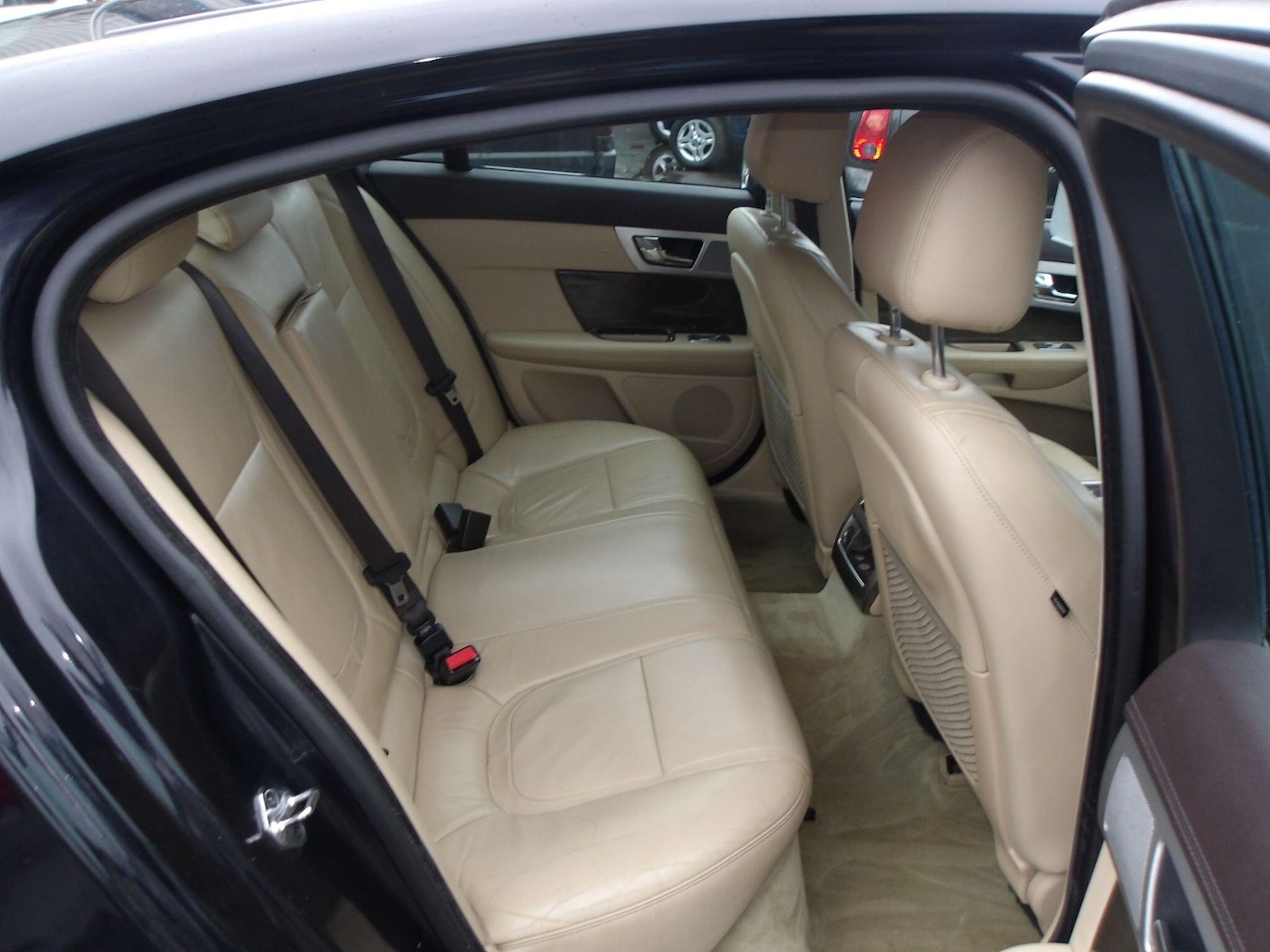 Used Jaguar XF 2013 for sale - 76886976: Photo 17