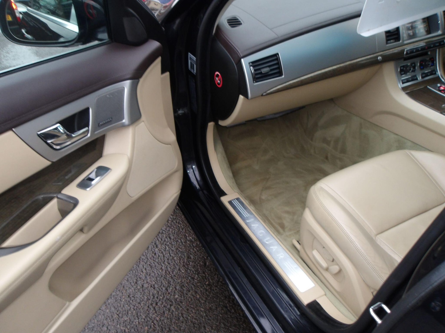 Used Jaguar XF 2013 for sale - 76886976: Photo 22