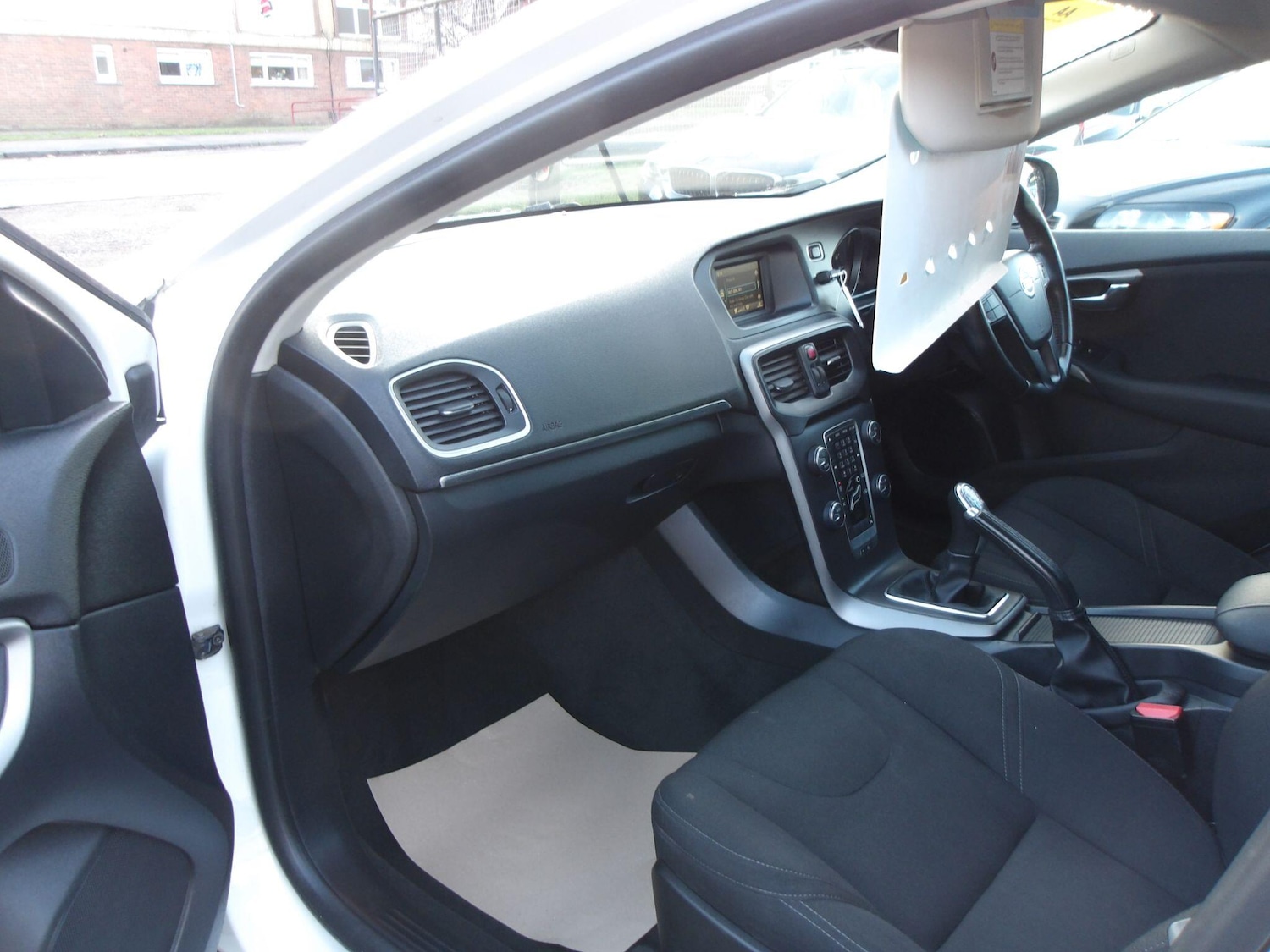 Used Volvo V40 2012 for sale - 77049981: Photo 17