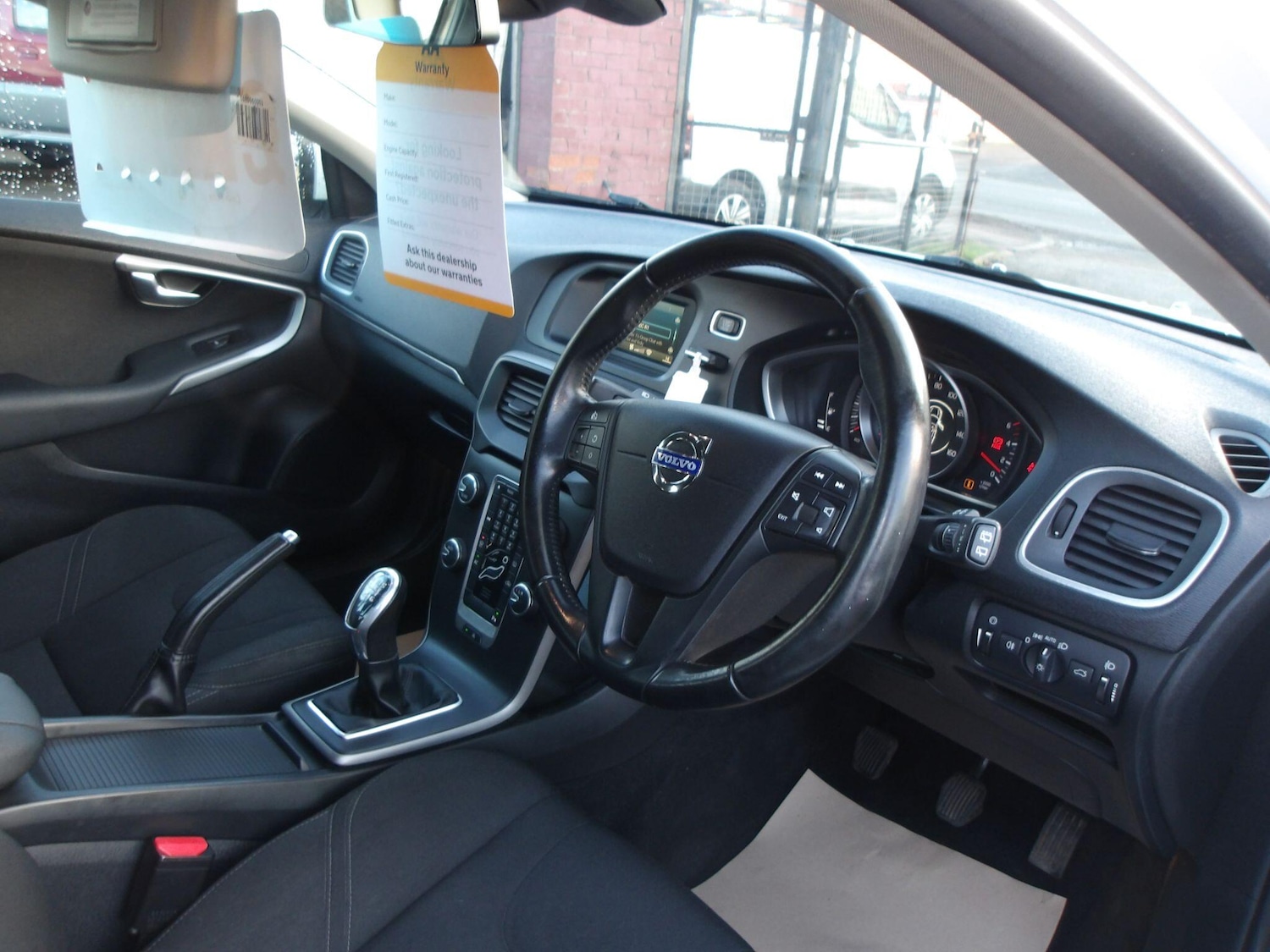 Used Volvo V40 2012 for sale - 77049981: Photo 18