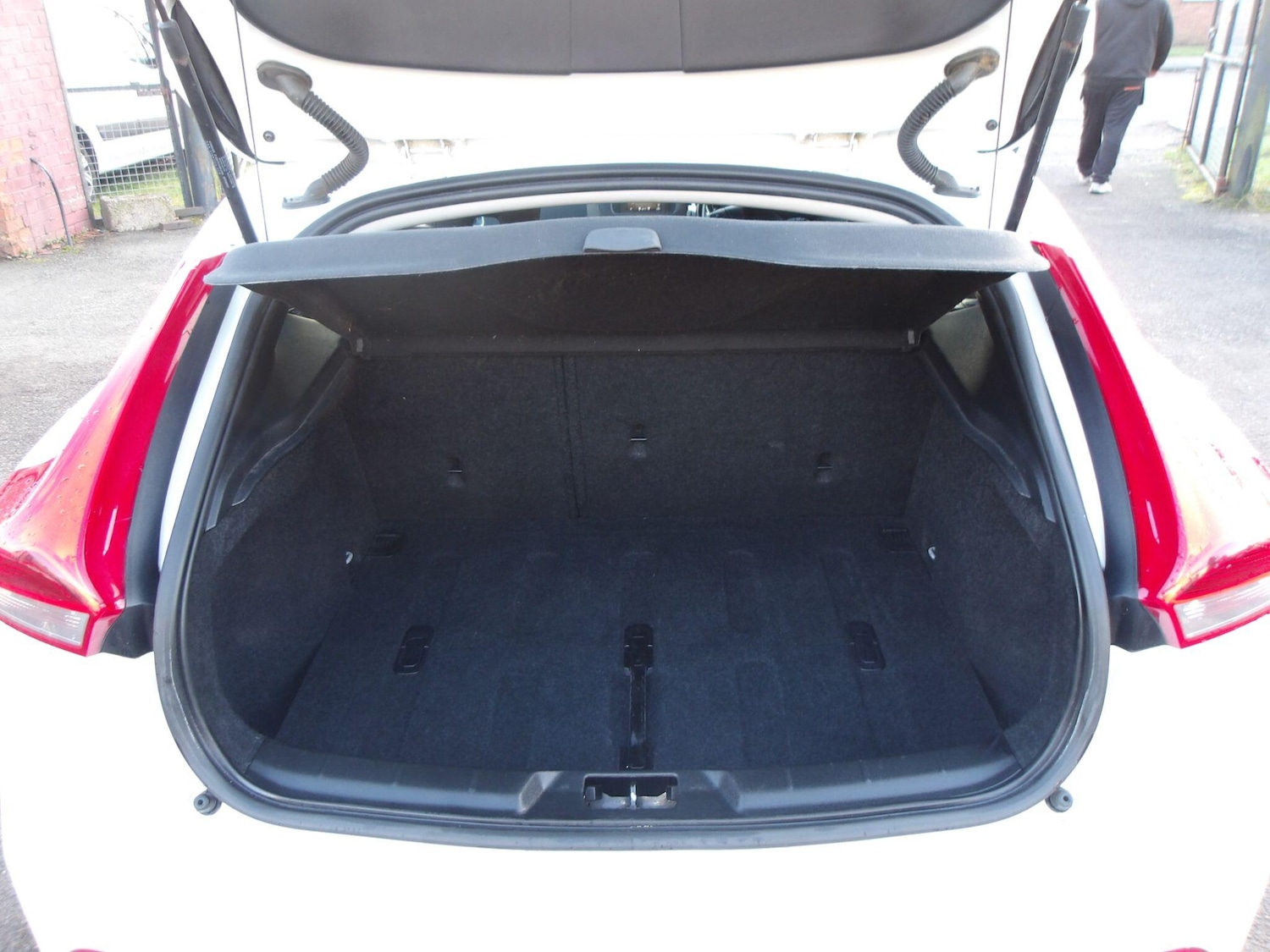 Used Volvo V40 2012 for sale - 77049981: Photo 29