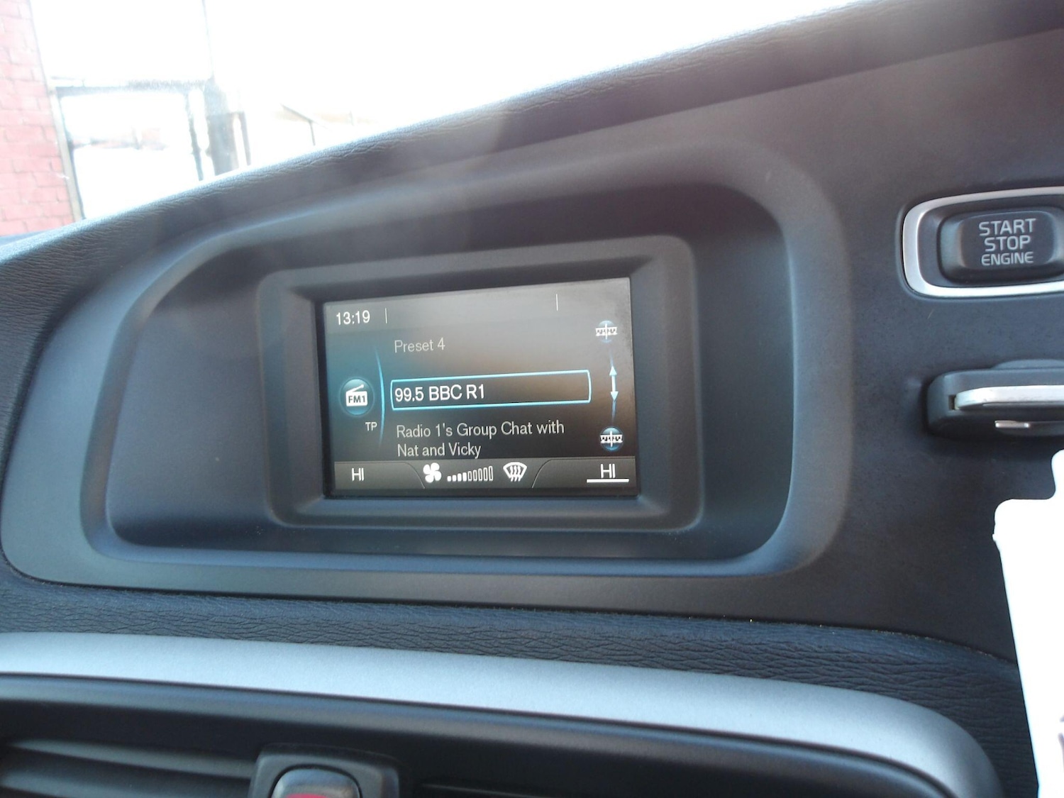 Used Volvo V40 2012 for sale - 77049981: Photo 33