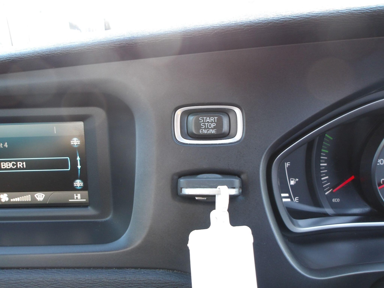 Used Volvo V40 2012 for sale - 77049981: Photo 36