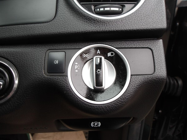Used Mercedes-Benz C Class 2011 for sale - 76295275: Photo 28