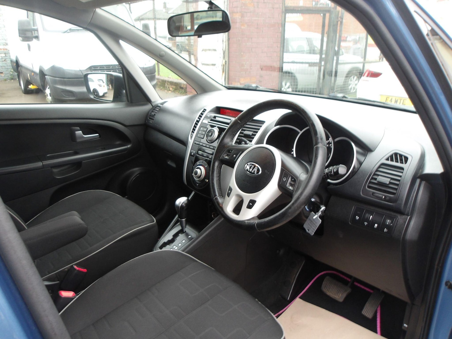 Used Kia Venga 2013 for sale - 76613054: Photo 25