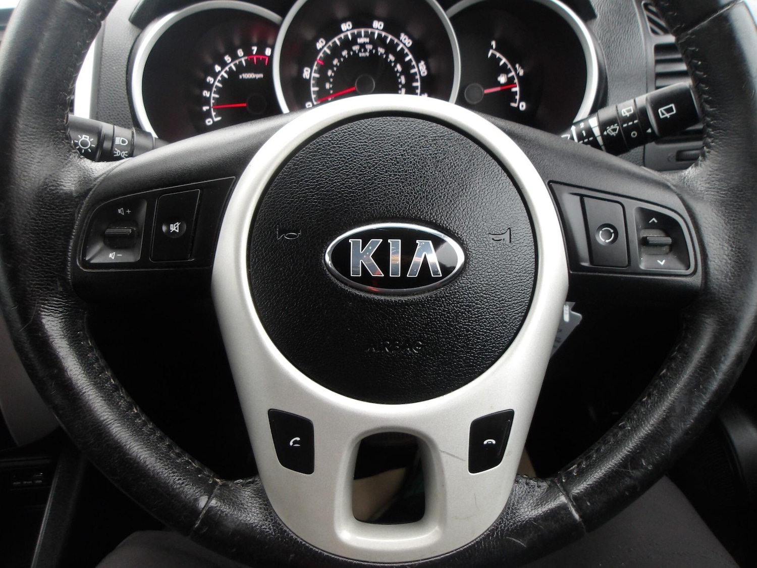 Used Kia Venga 2013 for sale - 76613054: Photo 29