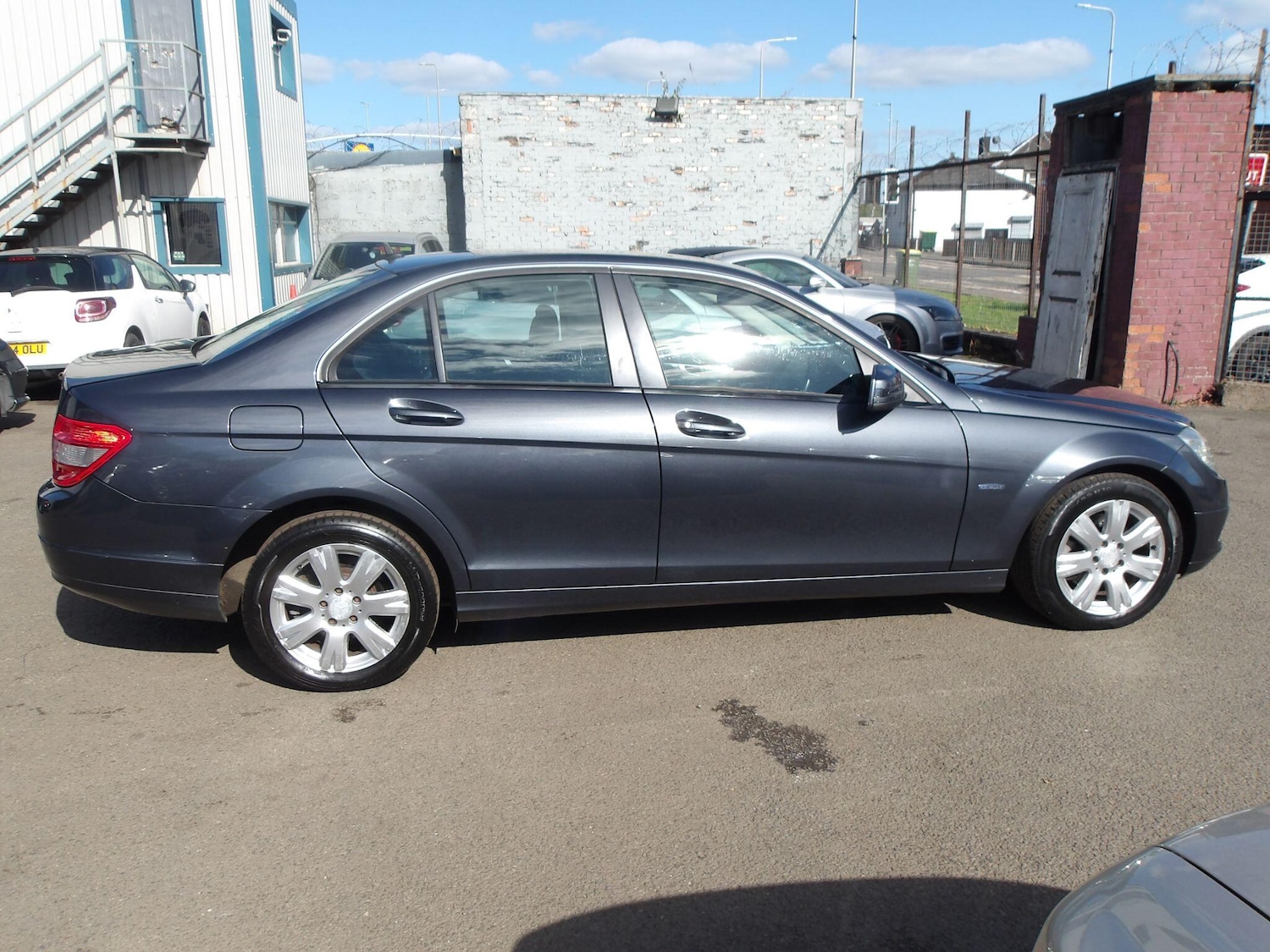 Used Mercedes-Benz C Class 2010 for sale - 76612750: Photo 16