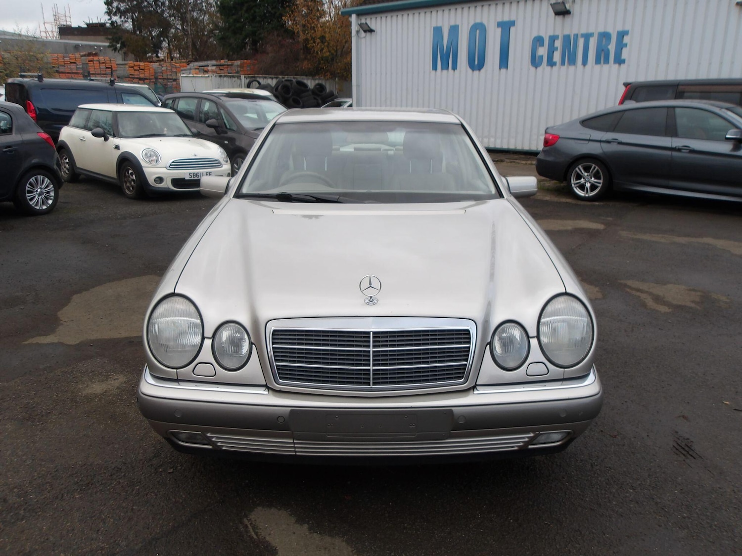 Used Mercedes-Benz E Class 1998 for sale - 76832300: Photo 10
