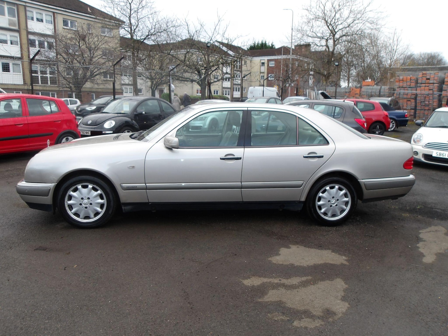 Used Mercedes-Benz E Class 1998 for sale - 76832300: Photo 12