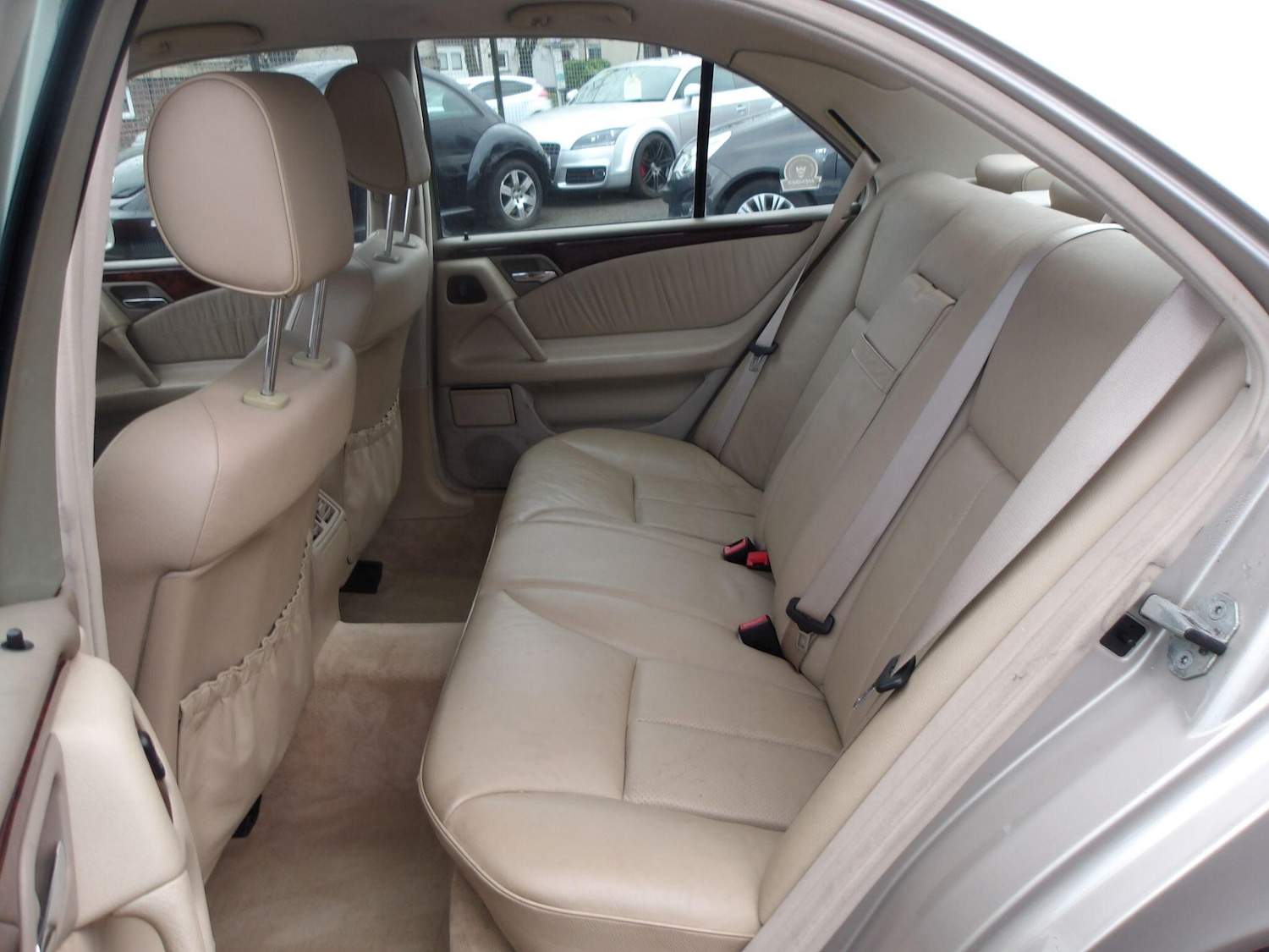 Used Mercedes-Benz E Class 1998 for sale - 76832300: Photo 19