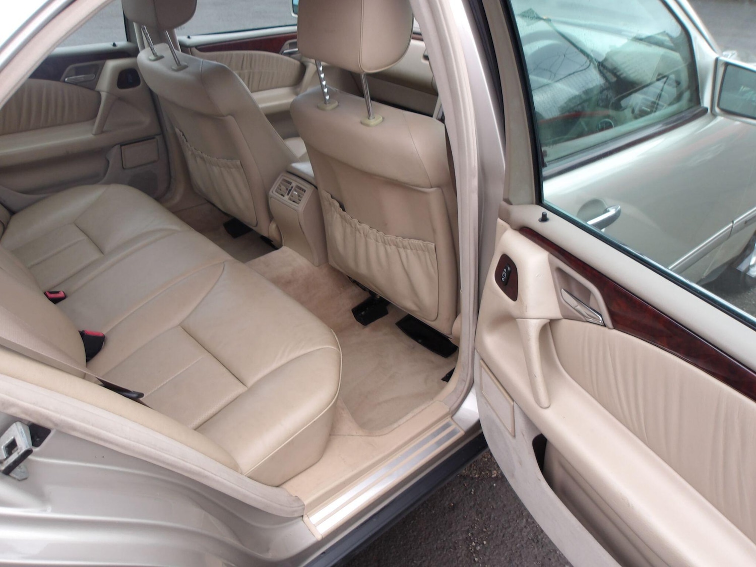 Used Mercedes-Benz E Class 1998 for sale - 76832300: Photo 20