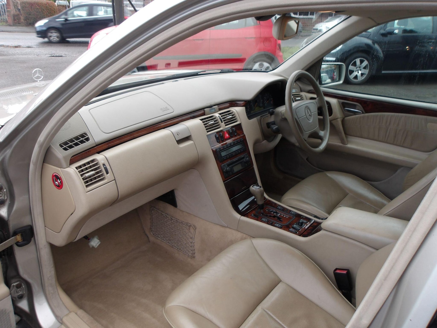 Used Mercedes-Benz E Class 1998 for sale - 76832300: Photo 21