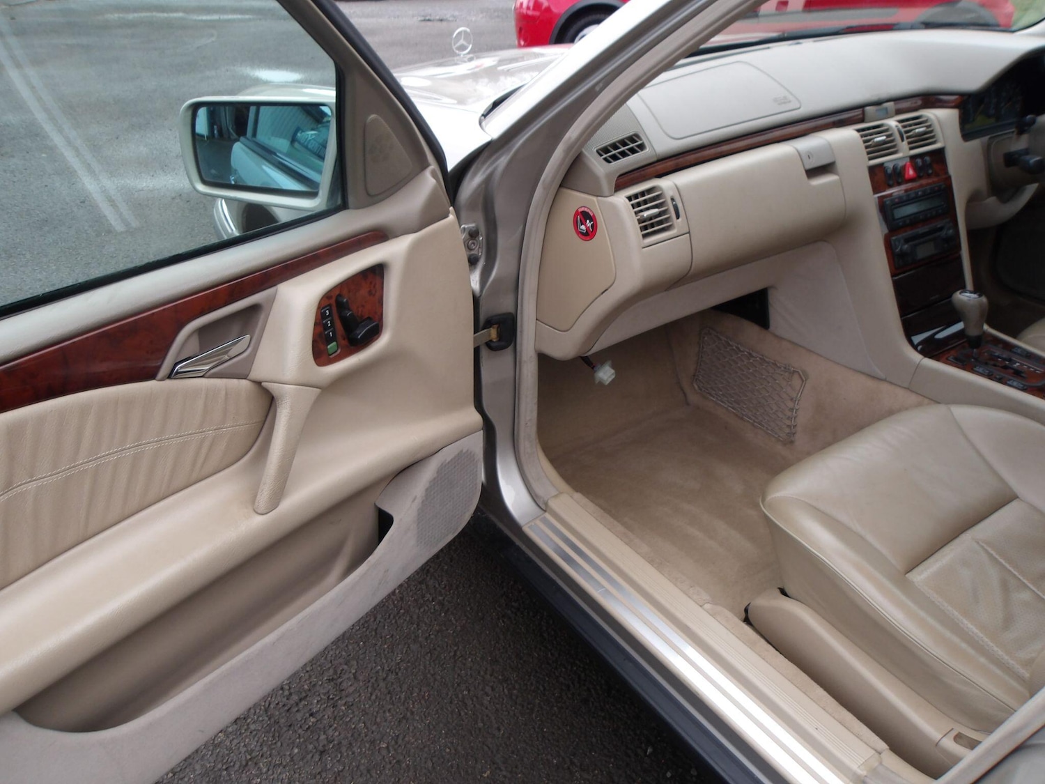 Used Mercedes-Benz E Class 1998 for sale - 76832300: Photo 23