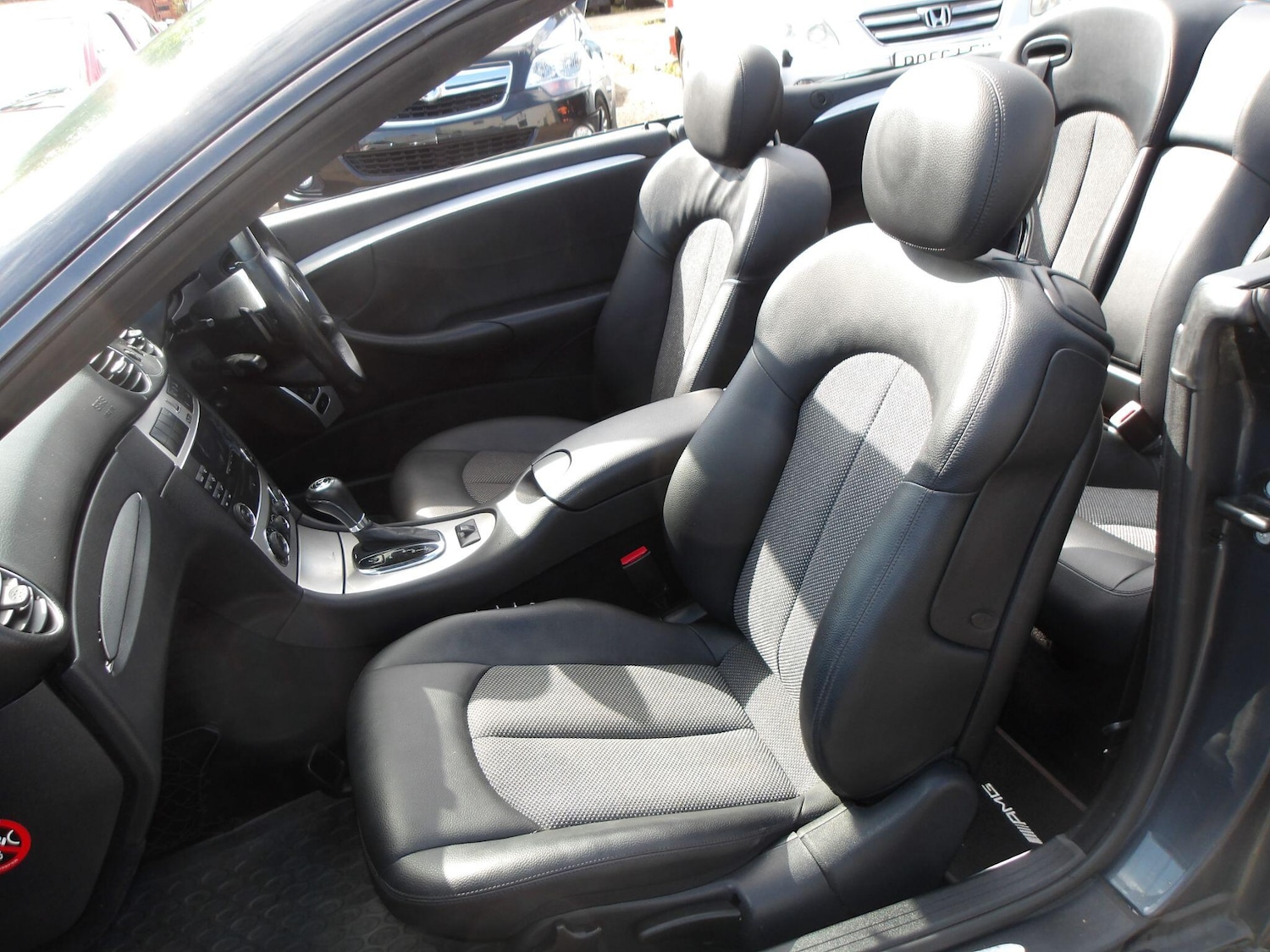 Used Mercedes-Benz CLK 2009 for sale - 76612770: Photo 25