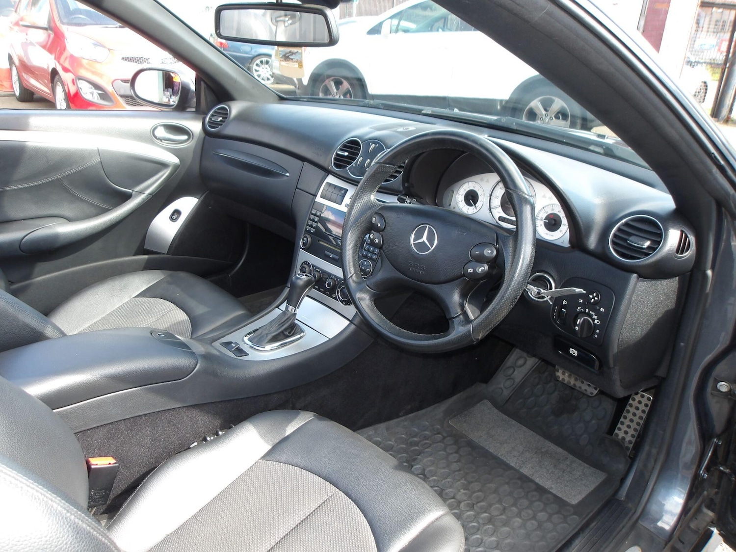 Used Mercedes-Benz CLK 2009 for sale - 76612770: Photo 26