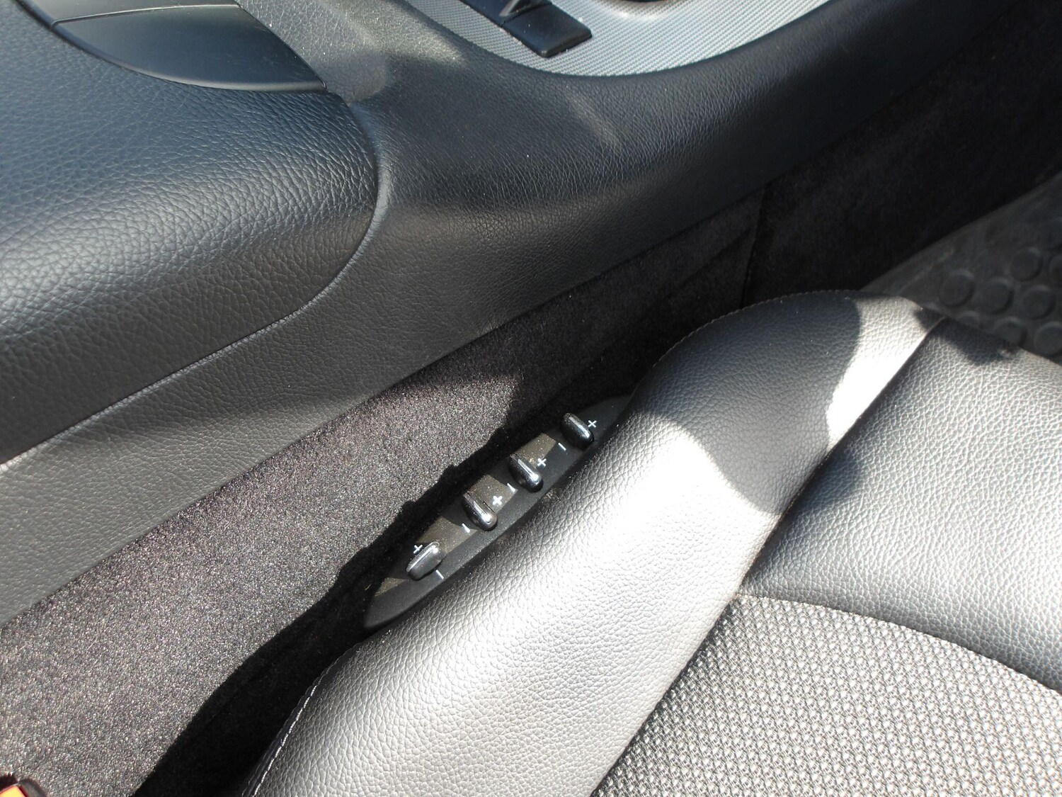 Used Mercedes-Benz CLK 2009 for sale - 76612770: Photo 29