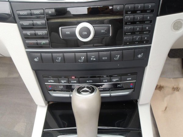 Used Mercedes-Benz E Class 2012 for sale - 76337818: Photo 32