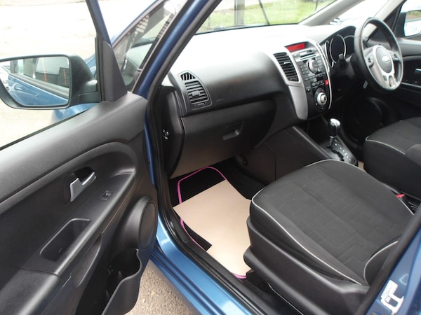 Used Kia Venga 2013 for sale - 76295760: Photo 24
