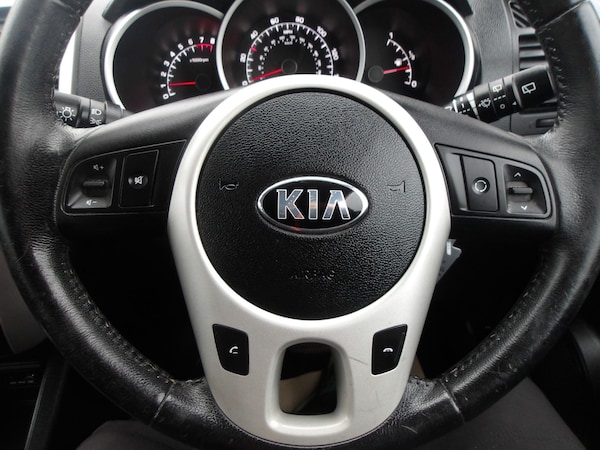 Used Kia Venga 2013 for sale - 76295760: Photo 29