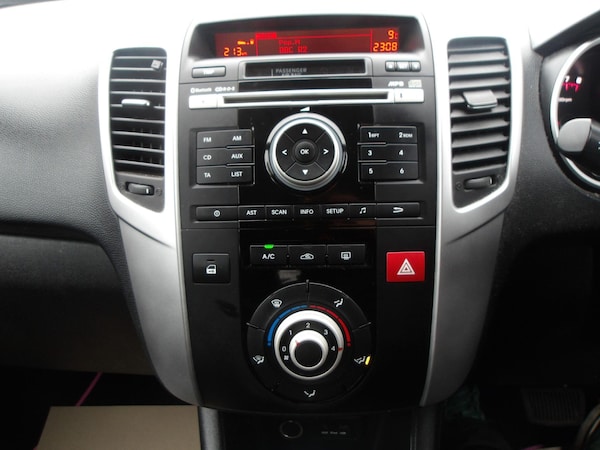 Used Kia Venga 2013 for sale - 76295760: Photo 32