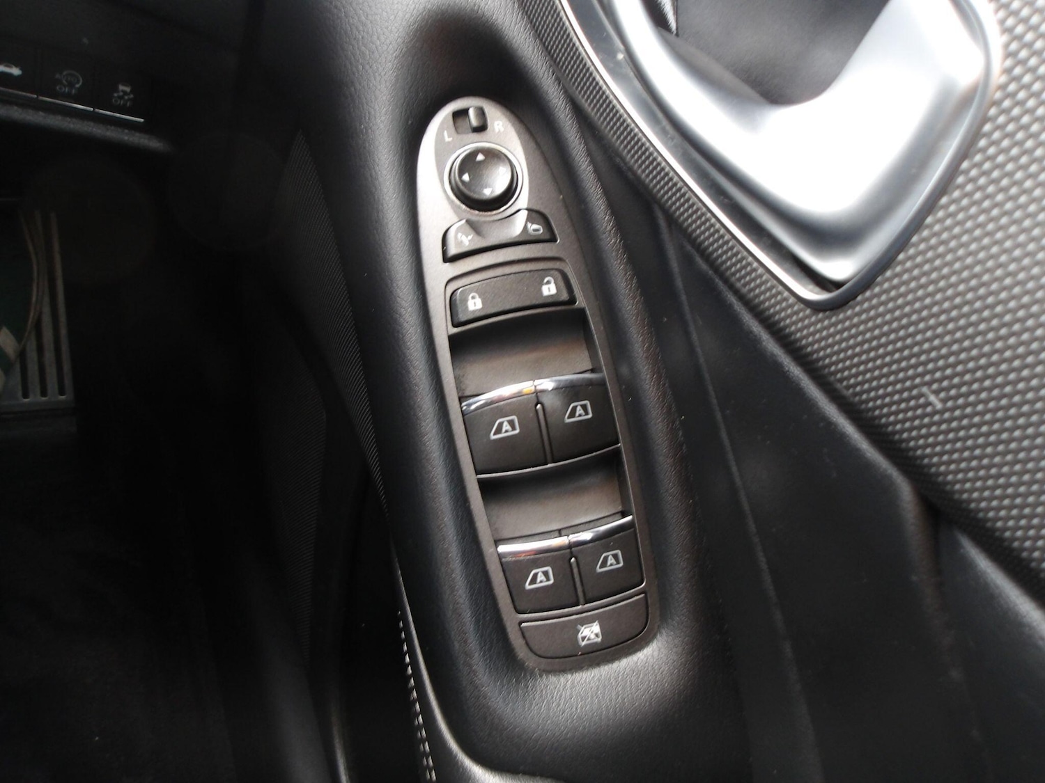 Used Infiniti Q50 2017 for sale - 77040935: Photo 36