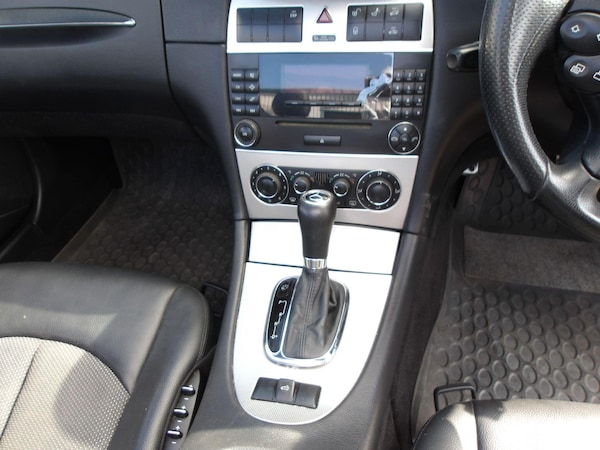 Used Mercedes-Benz CLK 2009 for sale - 75645620: Photo 30