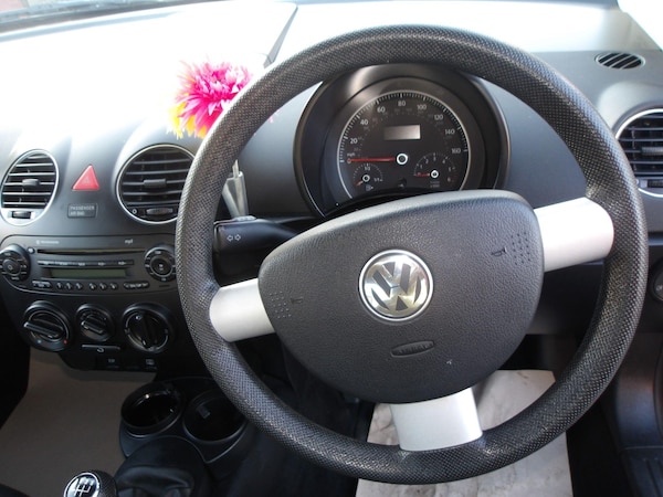 Used Volkswagen Beetle 2011 for sale - 76238655: Photo 28