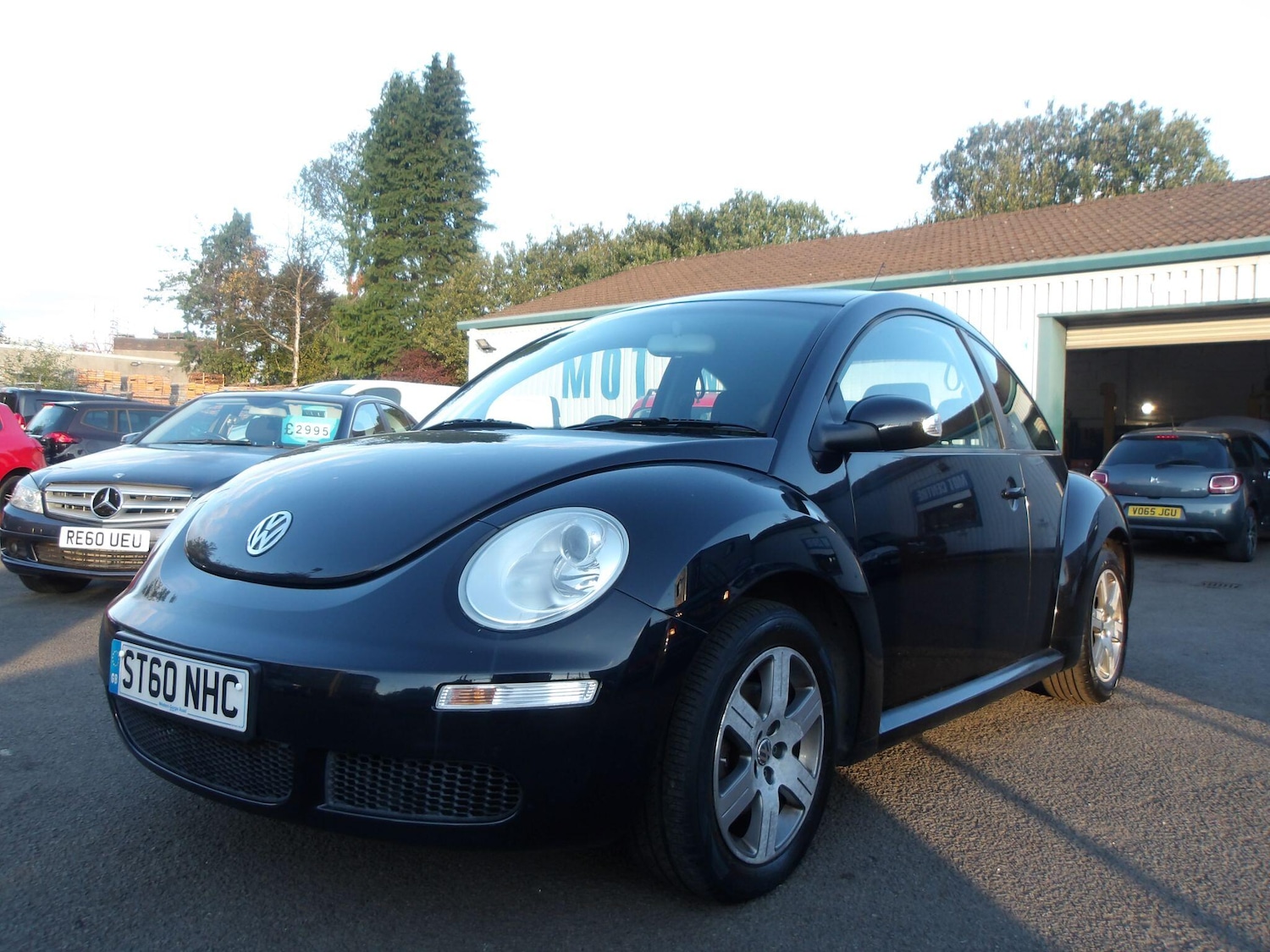 Used Volkswagen Beetle 2011 for sale - 76995658: Photo 2