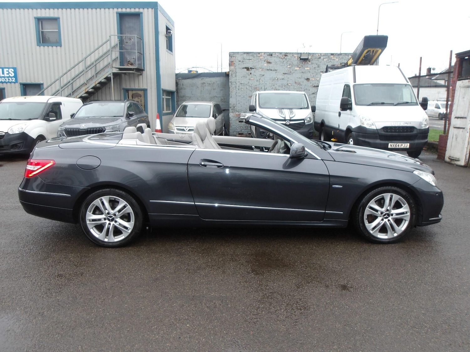 Used Mercedes-Benz E Class 2012 for sale - 76613204: Photo 16