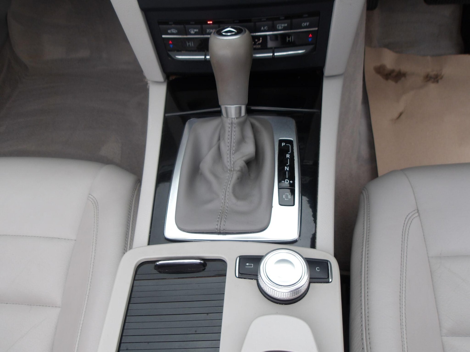 Used Mercedes-Benz E Class 2012 for sale - 76613204: Photo 29