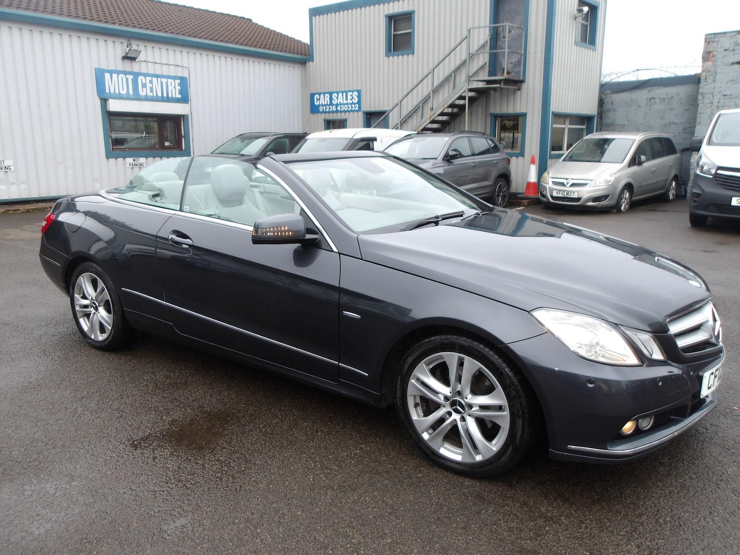 Used Mercedes-Benz E Class 2012 for sale - 76613204: Photo 36