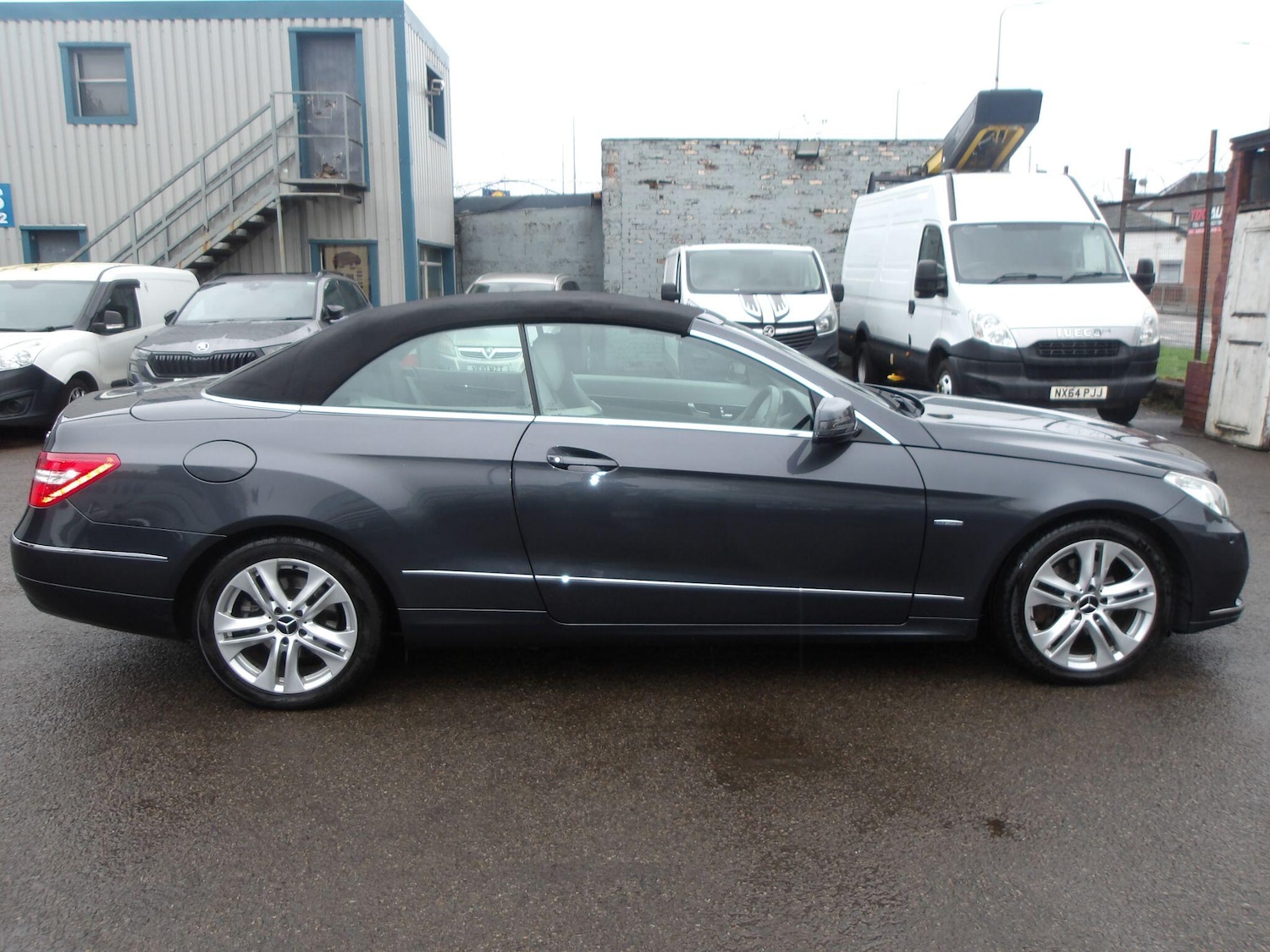 Used Mercedes-Benz E Class 2012 for sale - 76613204: Photo 46
