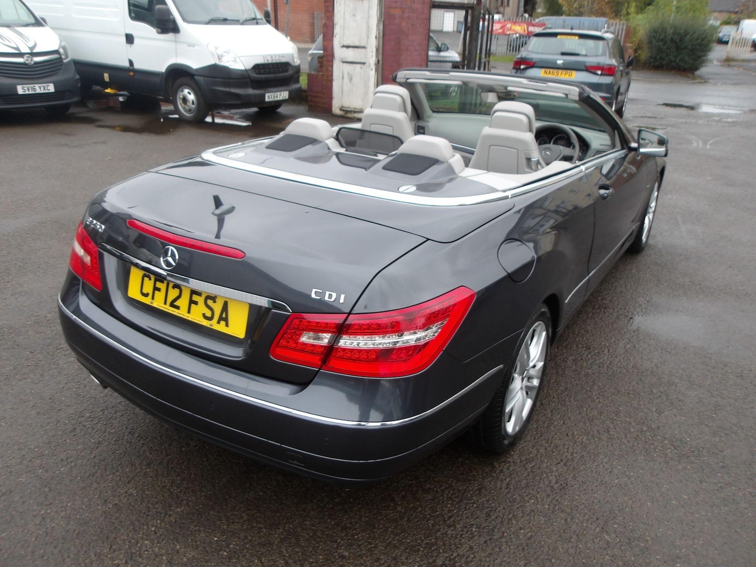 Used Mercedes-Benz E Class 2012 for sale - 76613204: Photo 8