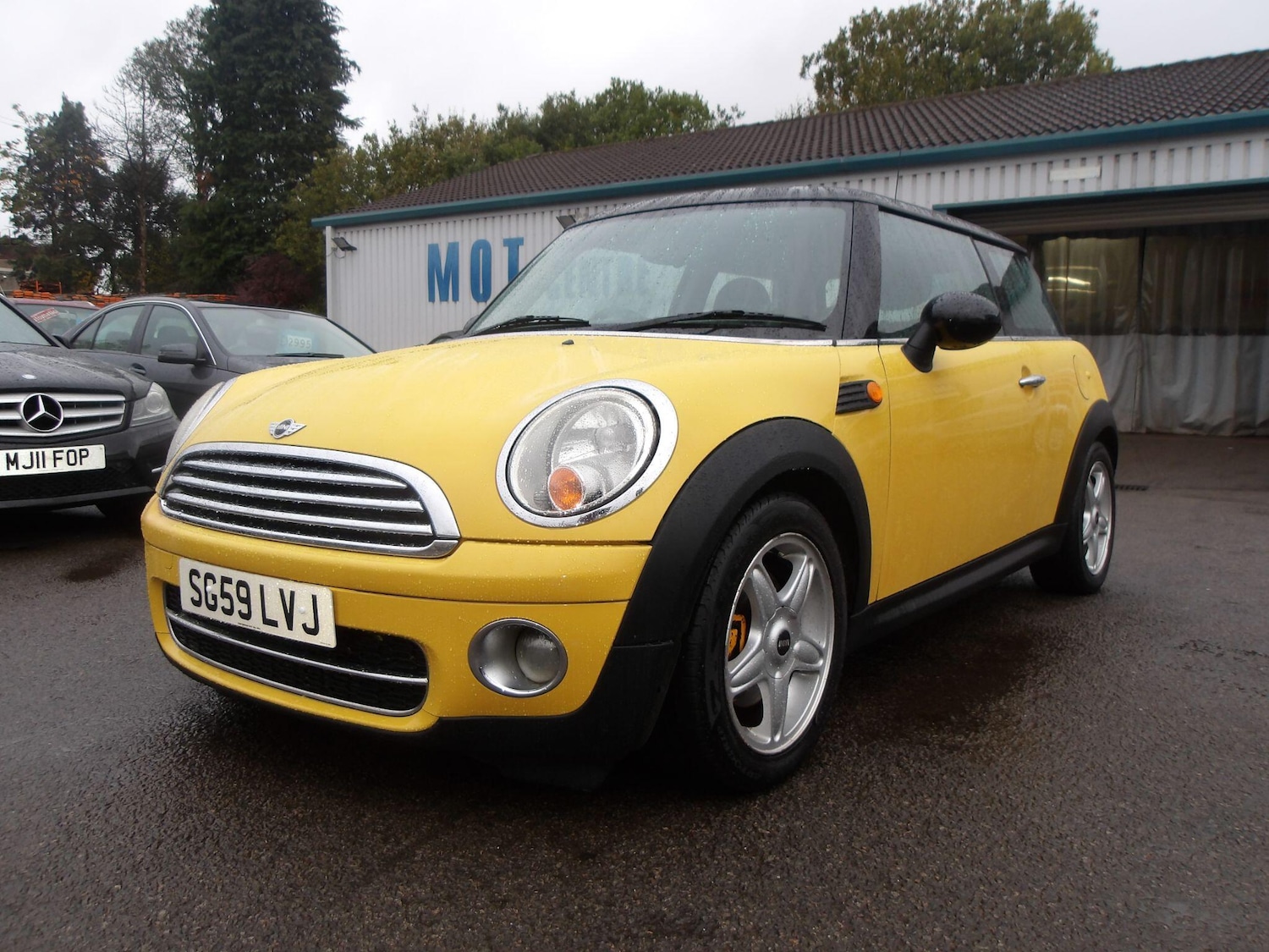 Used MINI Hatch 2009 for sale - 76613147: Photo 2