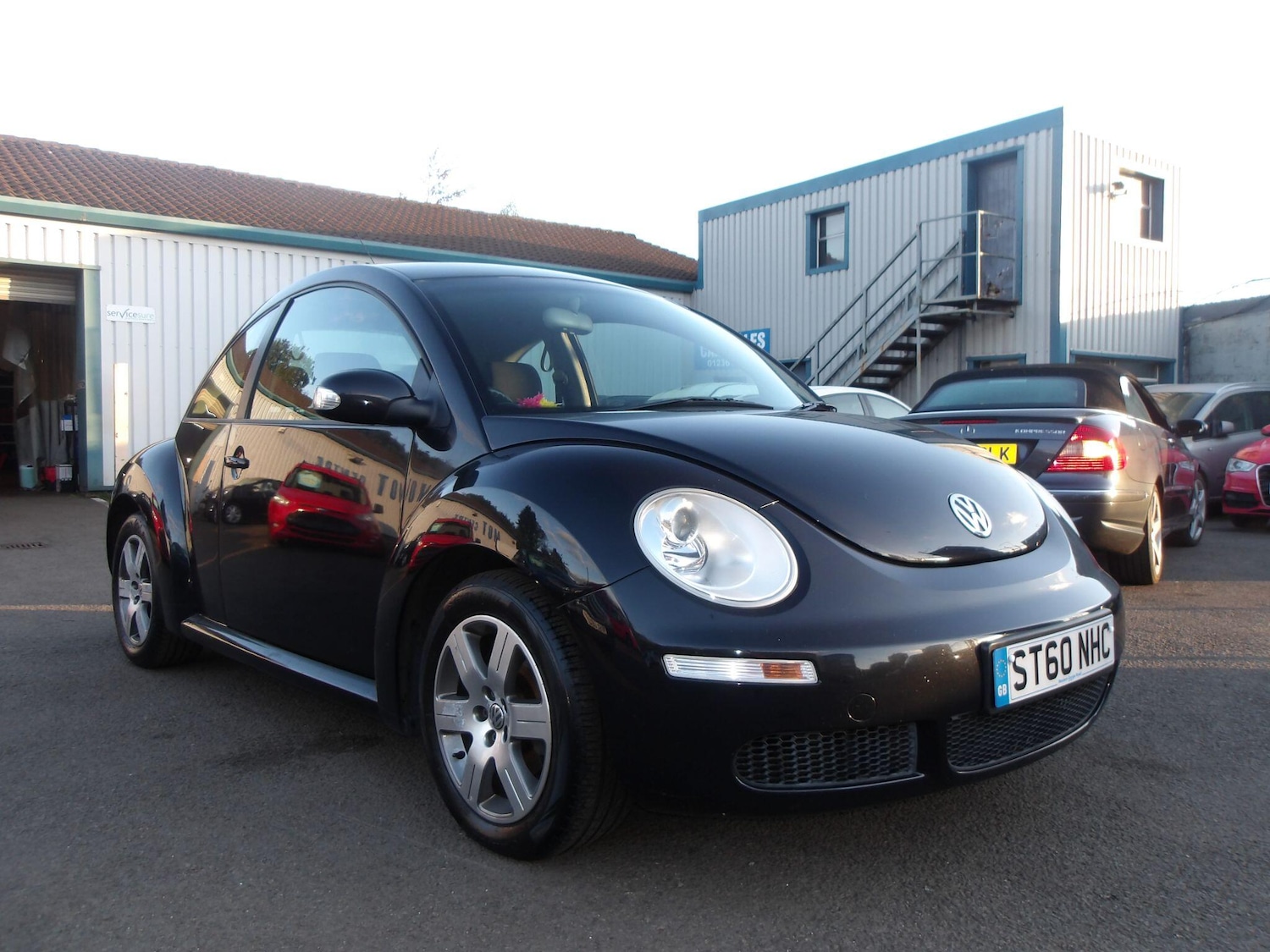 Used Volkswagen Beetle 2011 for sale - 76613432: Photo 1