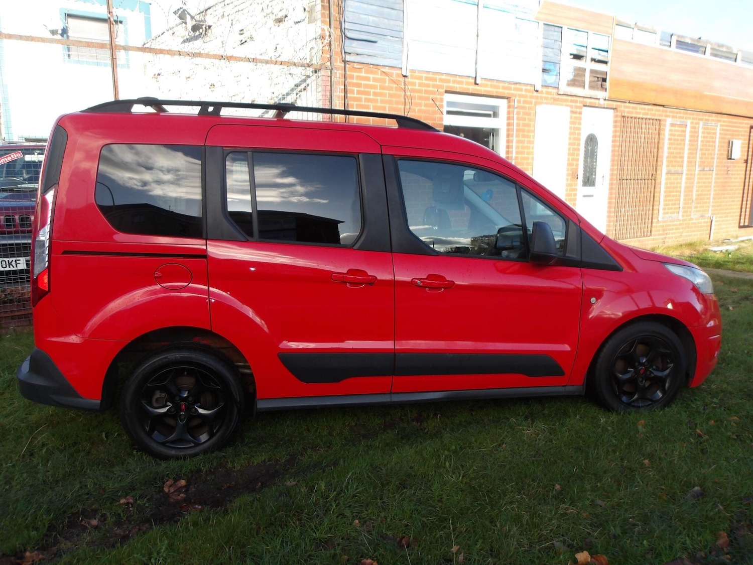 Used Ford Tourneo Connect 2015 for sale - 76991944: Photo 16