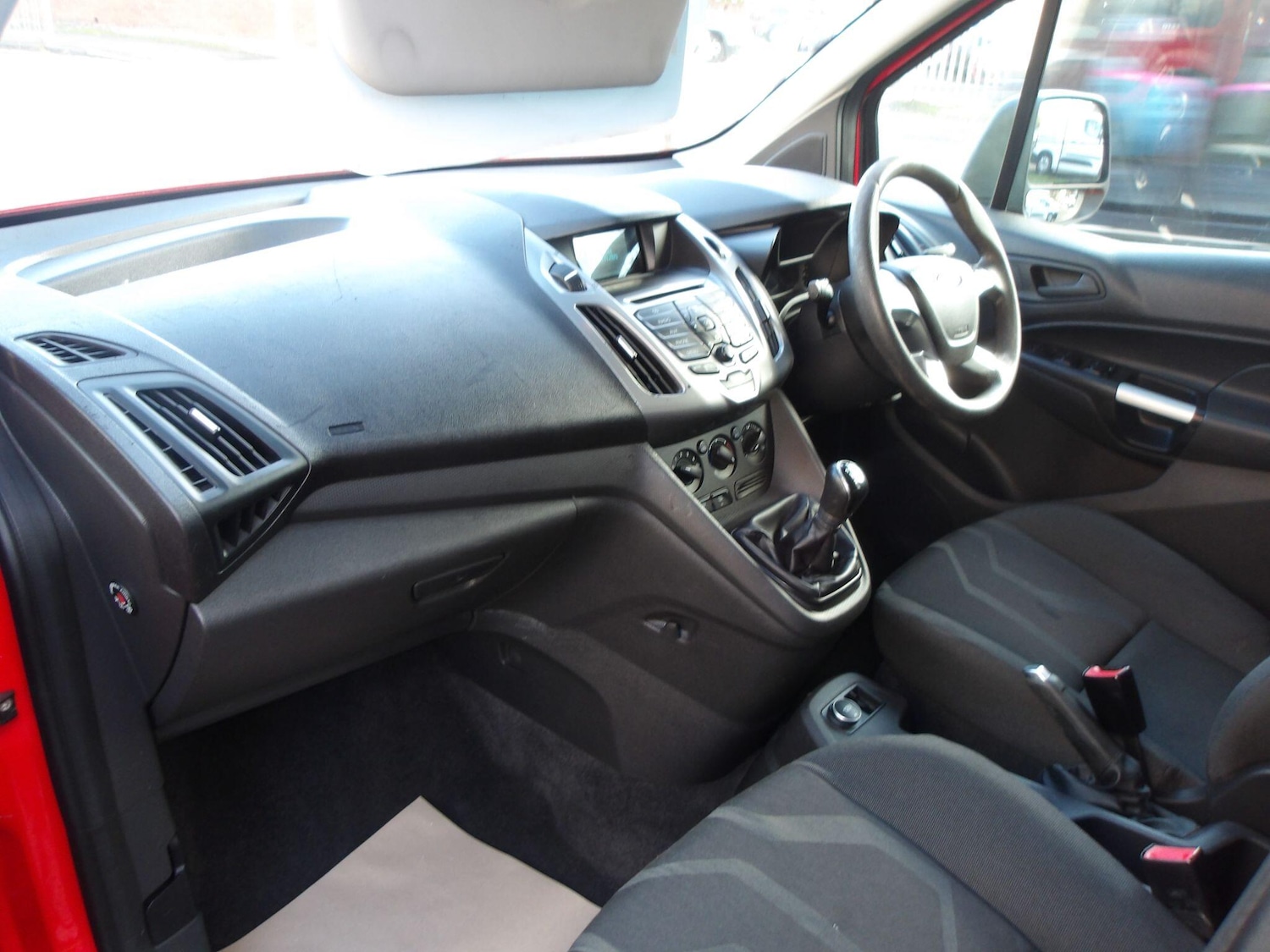 Used Ford Tourneo Connect 2015 for sale - 76991944: Photo 20