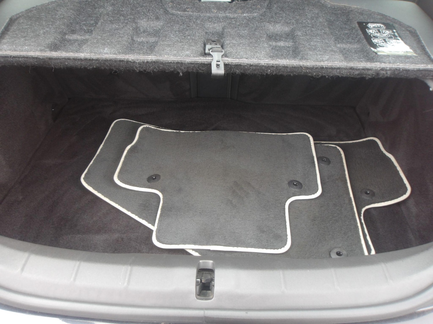 Used Volvo C30 2009 for sale - 76613086: Photo 18