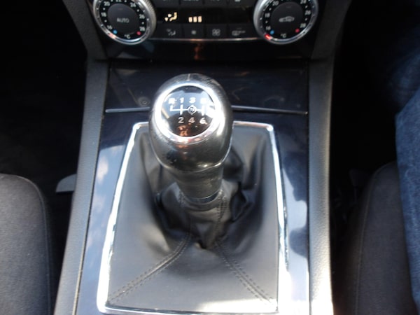 Used Mercedes-Benz C-Class 2010 for sale - 75645796: Photo 26