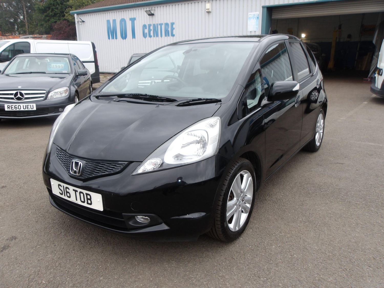 Used Honda Jazz 2010 for sale - 76122280: Photo 11