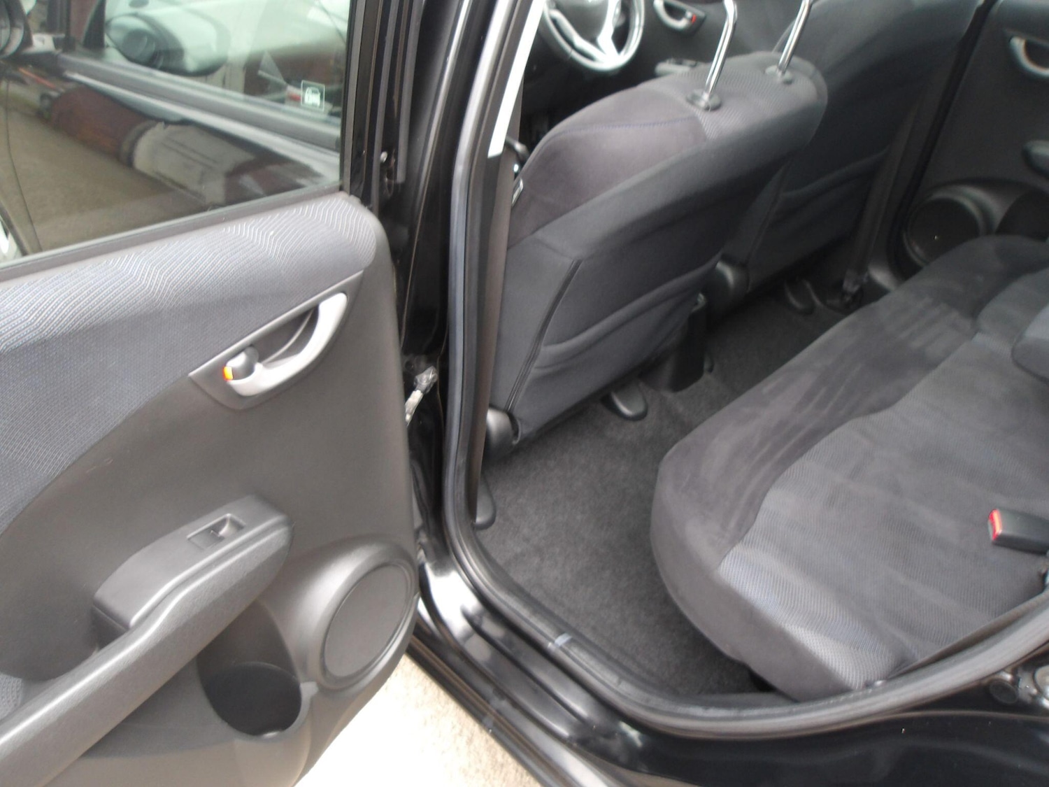 Used Honda Jazz 2010 for sale - 76122280: Photo 19