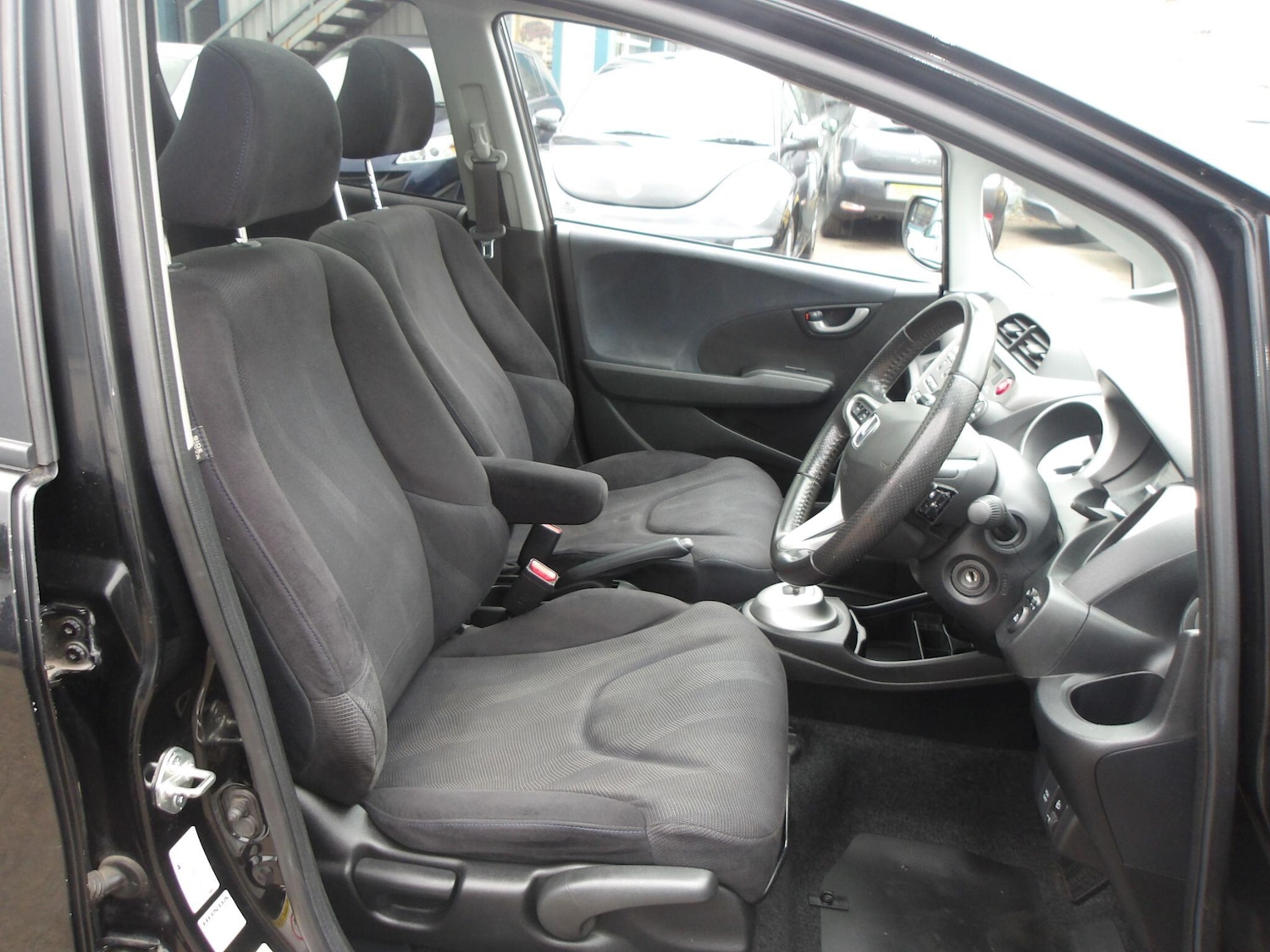 Used Honda Jazz 2010 for sale - 76122280: Photo 26